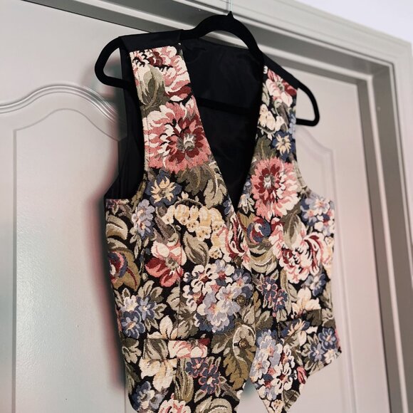 Vintage Floral Fairycore/ Cottagecore Tapestry Vest - Picture 3 of 4